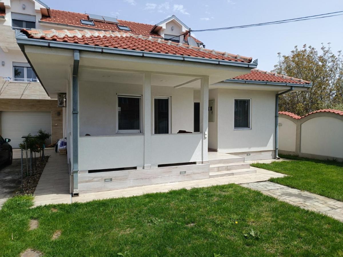 Krnjaca Serbian Home With Garden מראה חיצוני תמונה